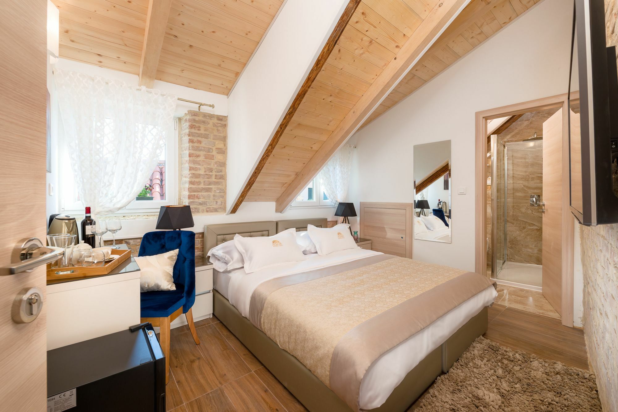 Agava Lux Rooms&pool Guest house